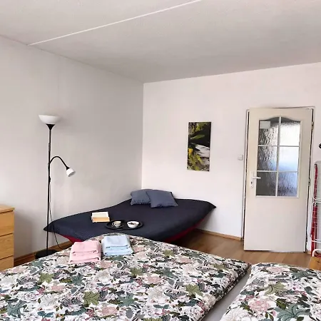 Center 5 Beds Apartmán *