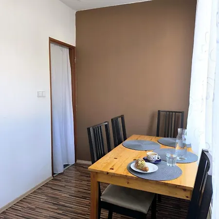 Center 5 Beds